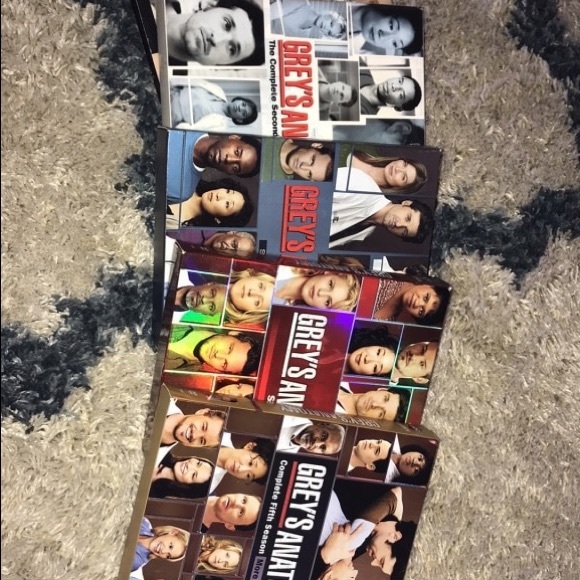 Seasons 1-5 Grey’s Anatomy DVD - Picture 1 of 5